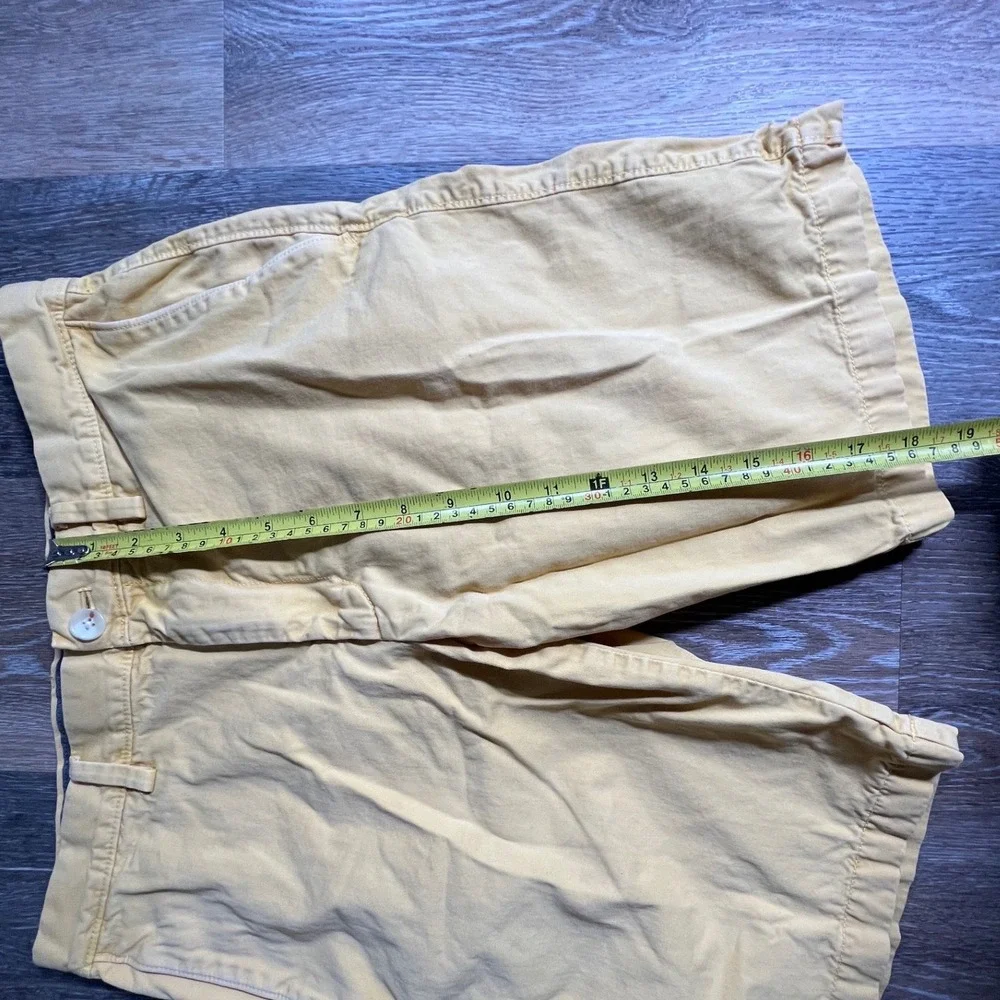 Banana Republic Chino Shorts Mens 31 Yellow Classic Casual Cotton 2221